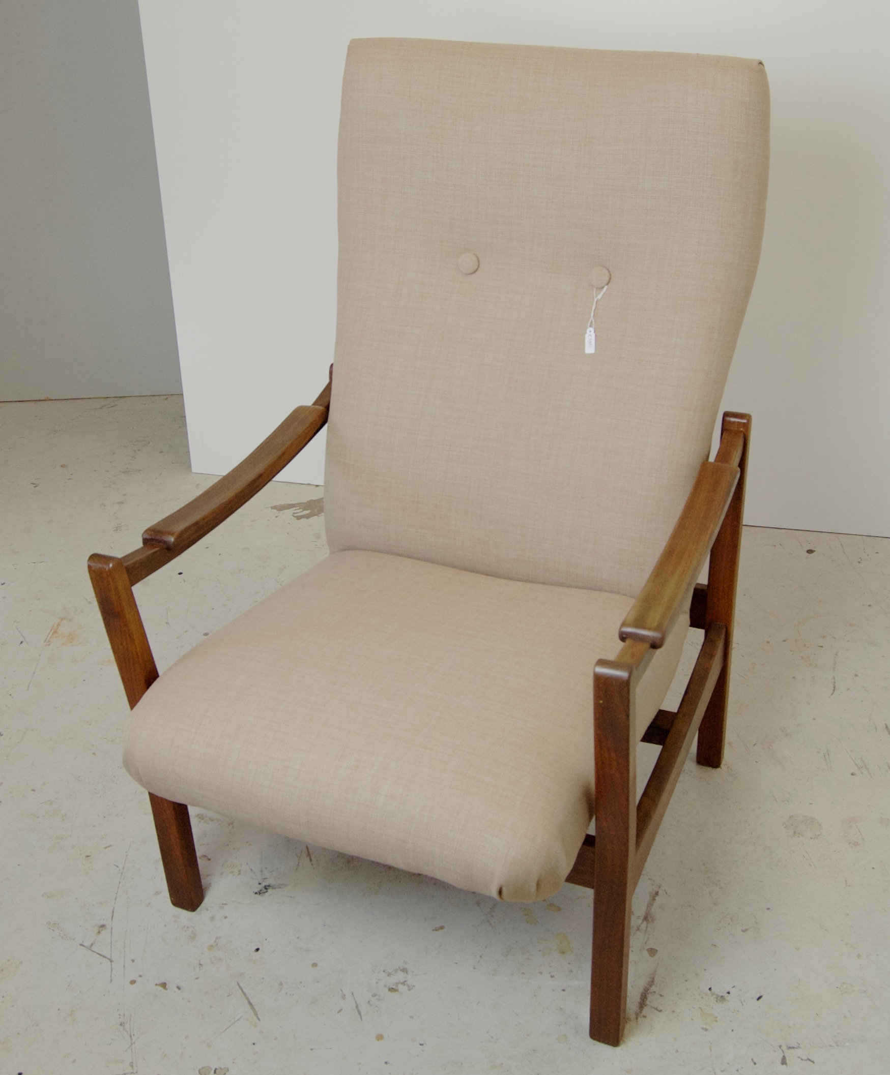 Mid-century-loungechair-topform