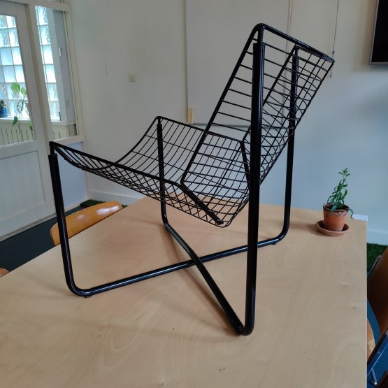 JÄRPEN wire chair 1983 left site